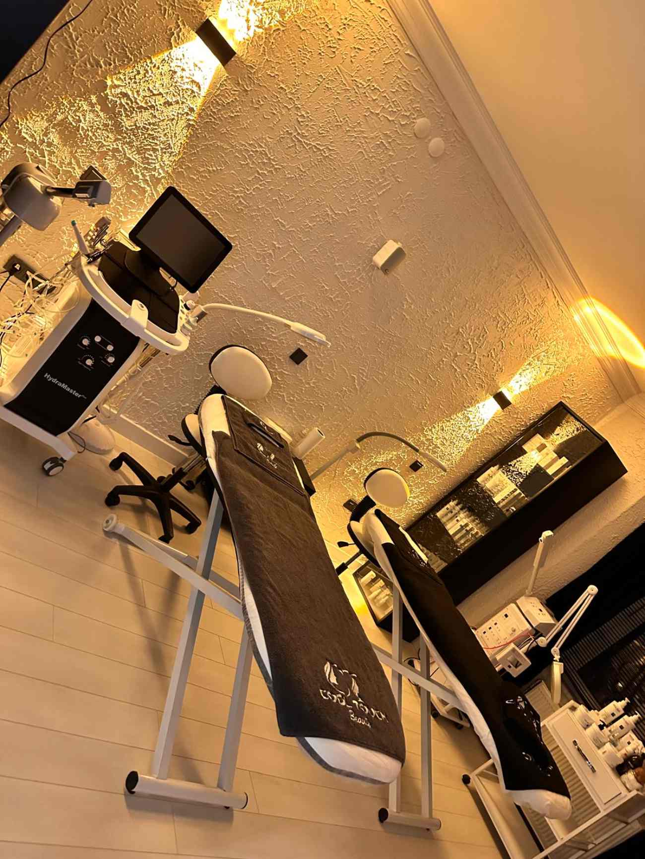 Cool Touch Beauty - 4. Fotoğraf