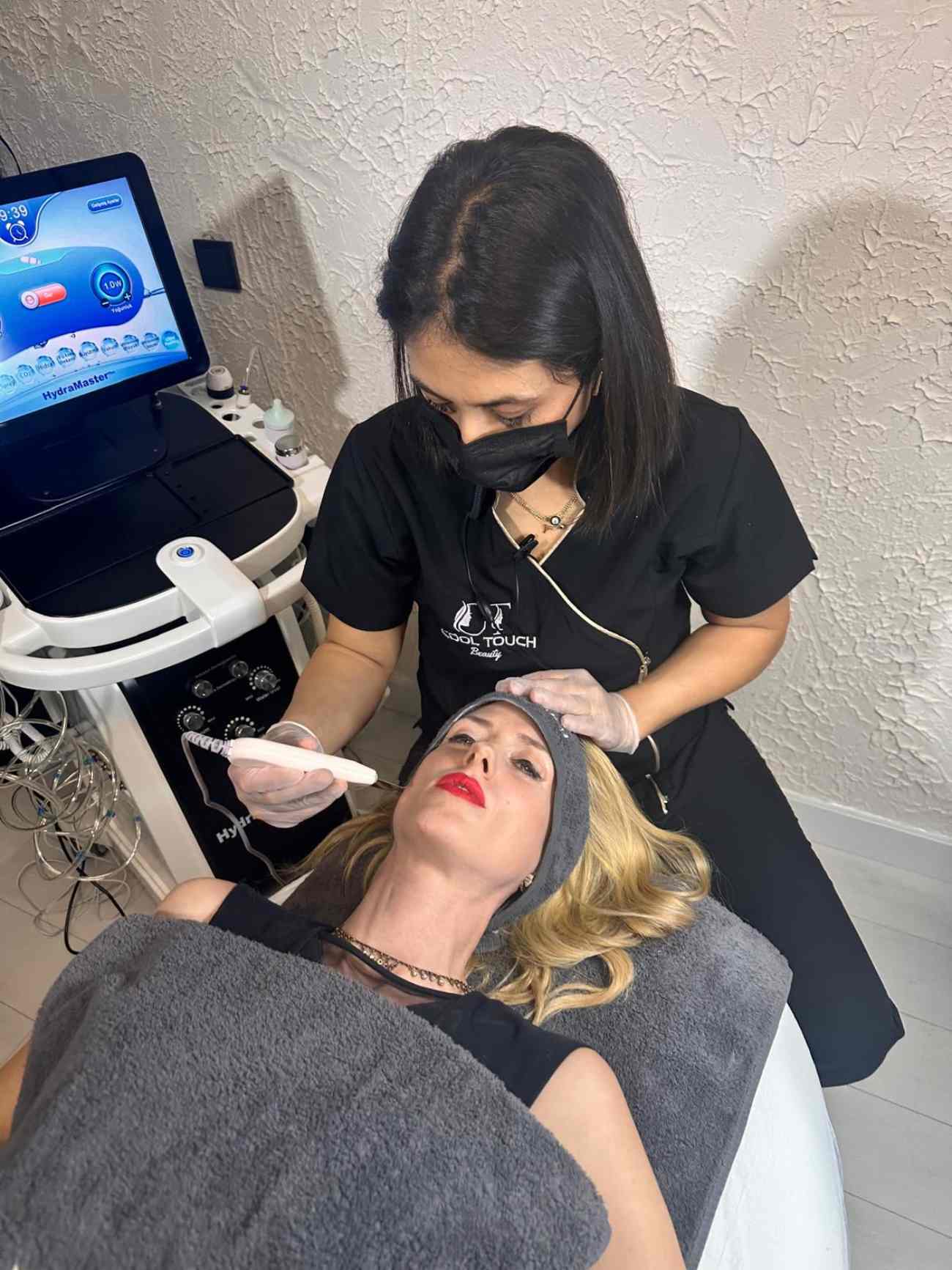 Cool Touch Beauty - 3. Fotoğraf